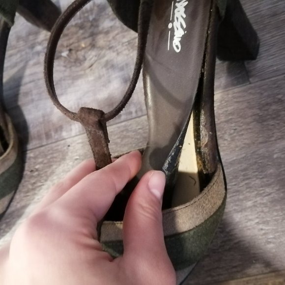 Mossimo T-strap shoes - Picture 3 of 5